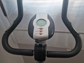 Bicicleta Estática con Pantalla Digital