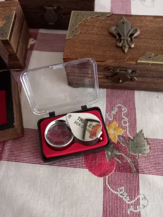 Lupa de Ourives com Caixa de Madeira