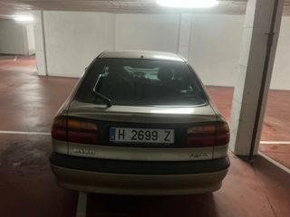 Renault Laguna 1.6 16V 110cv – ITV 2027