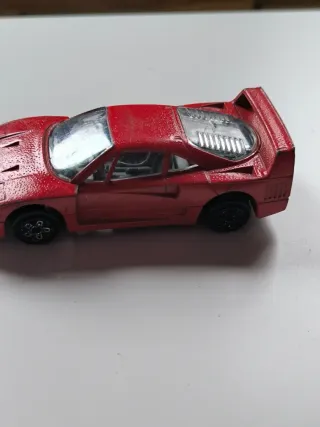Coche a escala rojo, Ferrari F9 de bburago