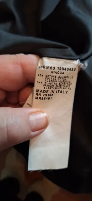 Giacca velluto nera bottoni gioiello