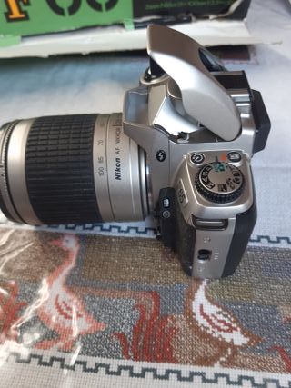 Cámara Nikon F65 AF Nikkor 28-100mm
