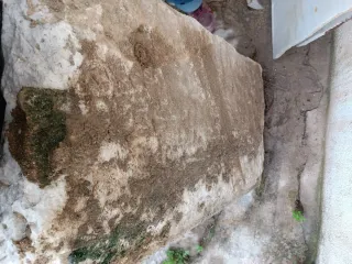 Fregadero antiguo de mármol macizo.