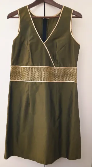 Vestido elegante confeccionado a mano