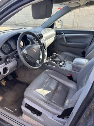 Porsche Cayenne 2005