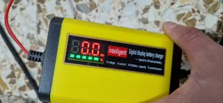 Cargador Batería Coche