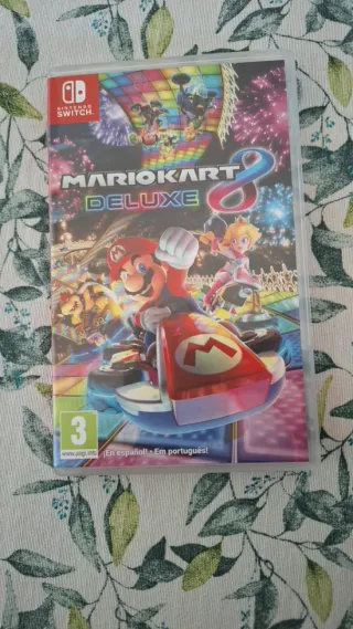 Nintendo Switch OLED Blanca + Mario Kart 8 Deluxe