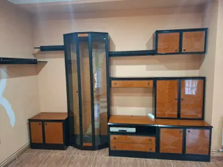 Mueble de salón y vitrina