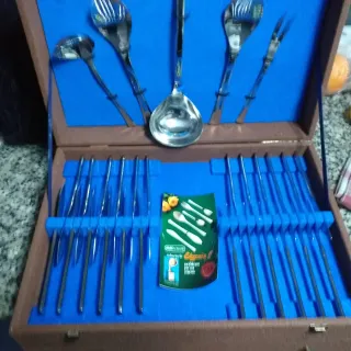 Cubertería 12 piezas + Estuche