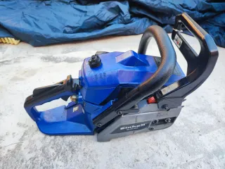 Motosierra azul