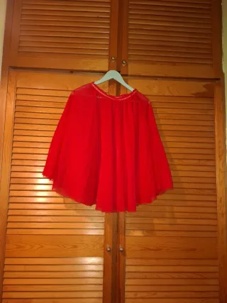 Falda roja de tul