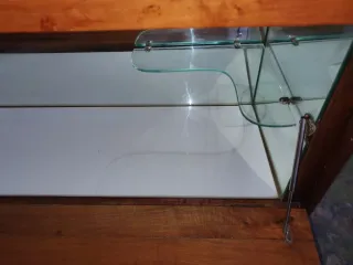 Mueble bar antiguo tallado a mano