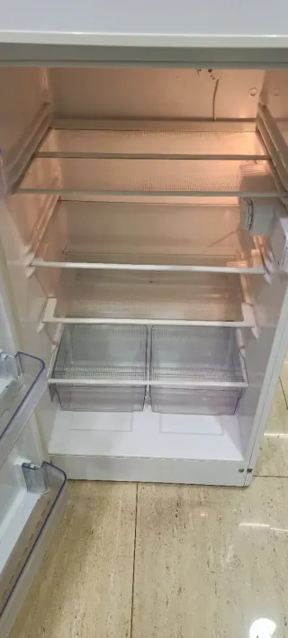 Nevera HAIER Blanca 140 x 55 x 58