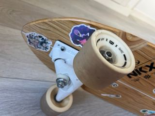 Surffskate NKX monopatin