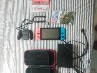 Nintendo Switch OLED Roja y Azul