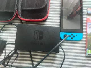 Nintendo Switch OLED Roja y Azul