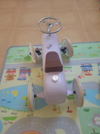 Correpasillos Coche Antiguo Metálico Niños