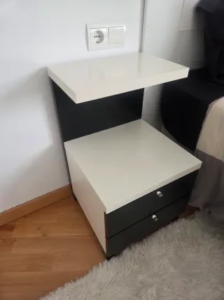 2 Mesitas dormitorio