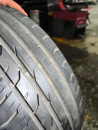 Par de neumáticos segunda mano CONTINENTAL