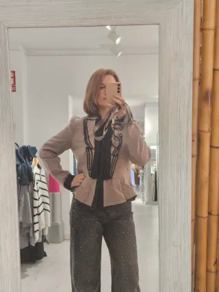 Chaqueta Zara Beige y Negra