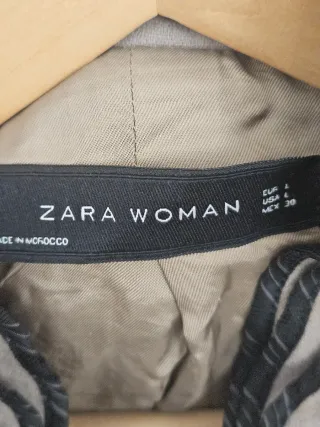 Chaqueta Zara Beige y Negra