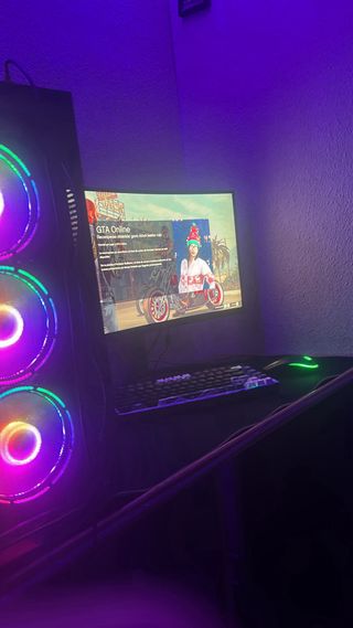 Monitor Gaming Curvo 144Hz Elevable