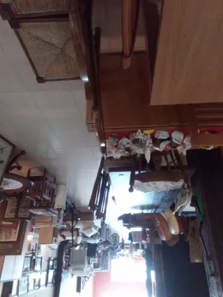 Mesa de comedor y 4 sillas