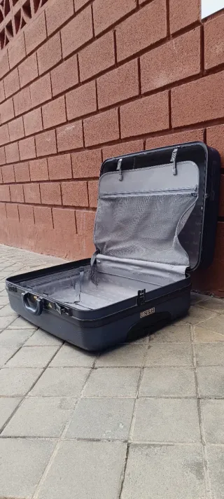 Maleta XXL 4 ruedas azul rigida marca Dustin