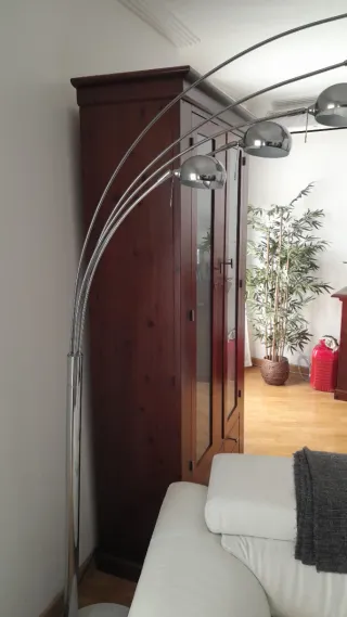 Vitrina madera diseño italiano.no envio...