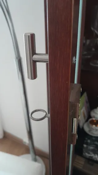 Vitrina madera diseño italiano.no envio...