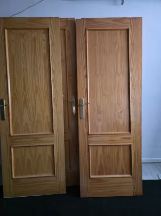 Puertas de paso de pino