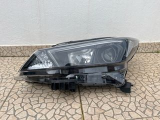 Farol Esquerdo Nissan Leaf ZE1 – Original