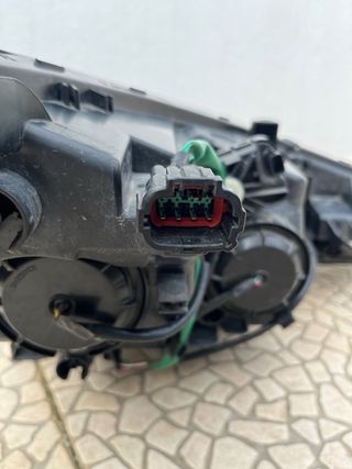 Farol Esquerdo Nissan Leaf ZE1 – Original