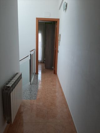 CASA ADOSADA UNIFAMILIAR EN MANRESA