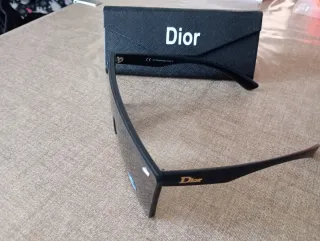 Occhiali Dior neri e marroni