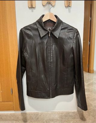 Chaqueta de cuero marrón
