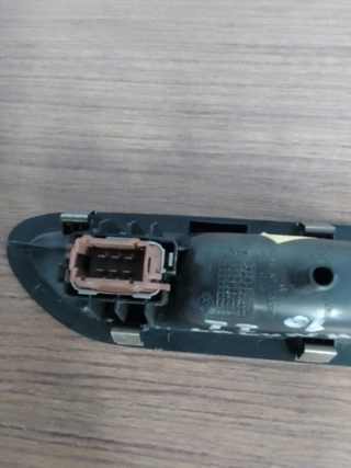 Mando elevalunas trasero izquierdo Renault