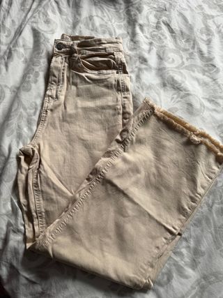 Pantalón campana beige talla 38