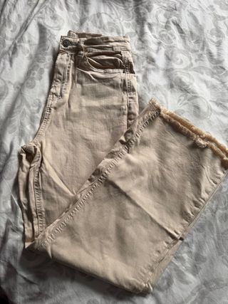 Pantalón campana beige talla 38