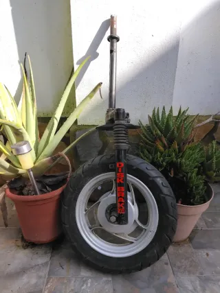 Horquilla y Rueda Yamaha Jog