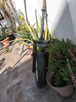 Horquilla y Rueda Yamaha Jog