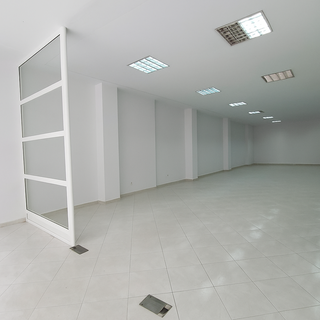 LOCAL EN EL CENTRO DE LEPE