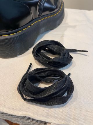 Botas Dr. Martens negras con plataforma