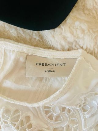 Blusa Free/Quent Encaje y Plumeti Blanca