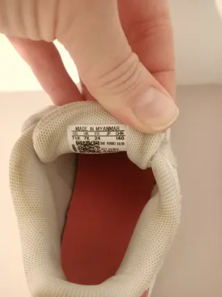 Adidas niña blancas raya rosa T24