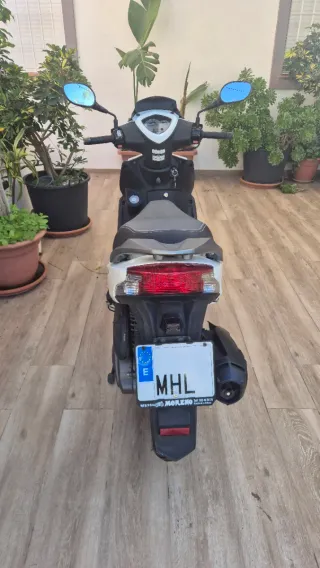 Kymco Agility Plus/S 125cc Scooter