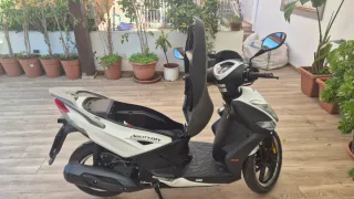 Kymco Agility Plus/S 125cc Scooter