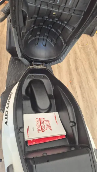 Kymco Agility Plus/S 125cc Scooter