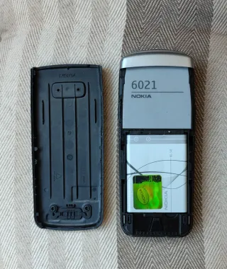 Teléfono Móvil Nokia 6021 Negro/Plateado