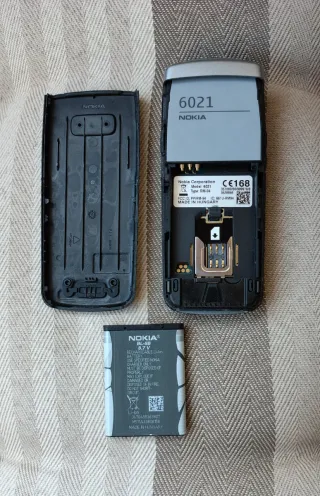 Teléfono Móvil Nokia 6021 Negro/Plateado